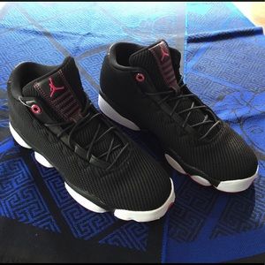 NWT KIDS YOUTH BLACK/PINK JORDANS